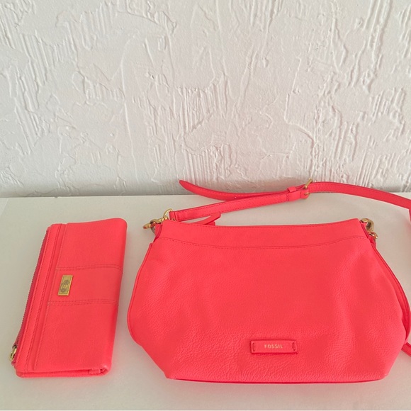 Fossil Pink Crossbody Purse and Wallet Bag Set - Picture 16 of 16